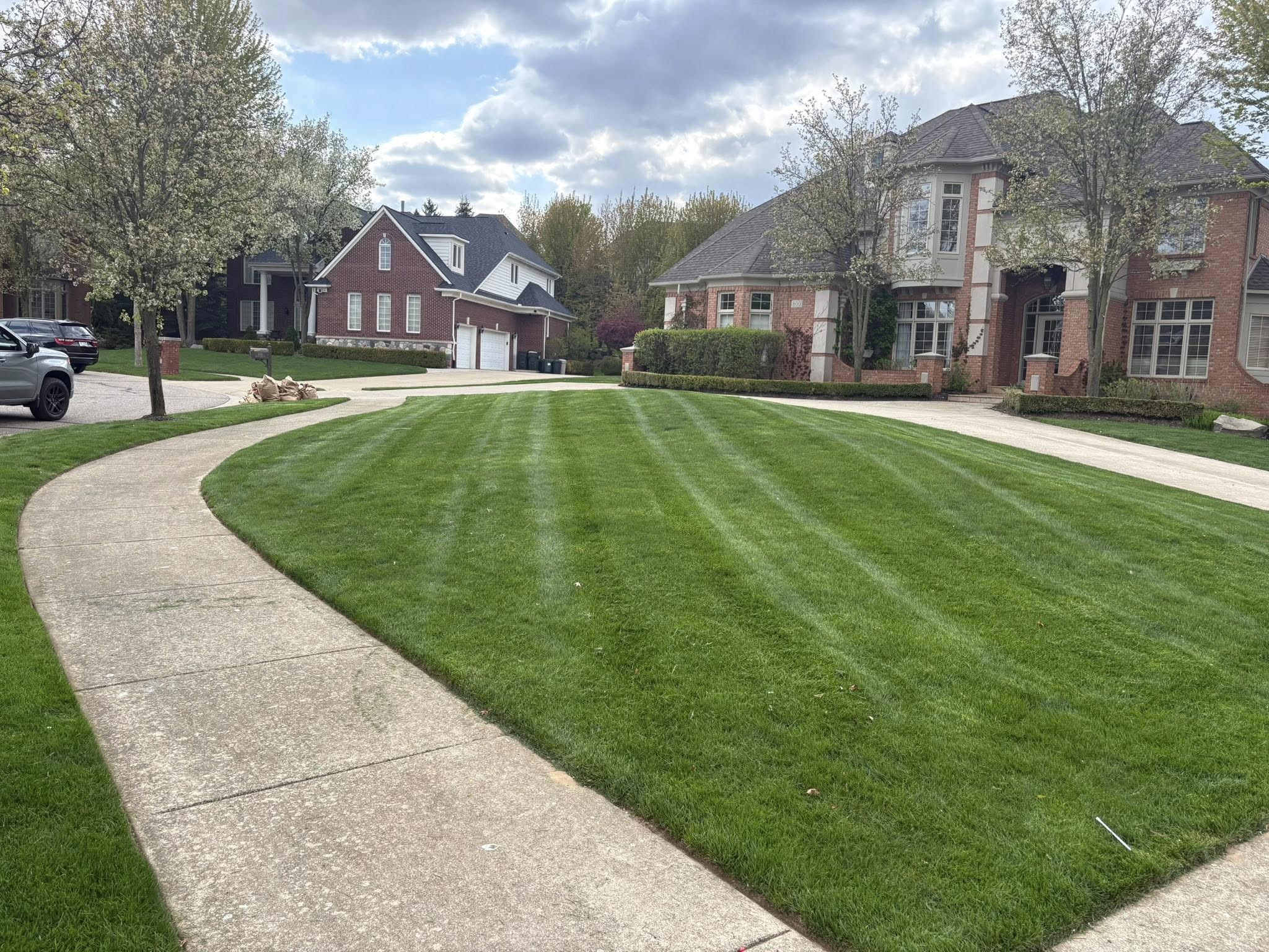 Alfie's Lawn Care landscaping work Rochester Hills Michigan